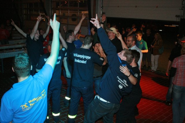 i.-wettkampf-bttl.-2012_party-0182